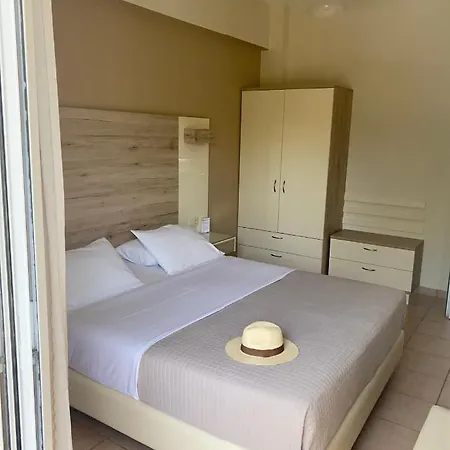 Poseidon Studios & Apartments Palaiochora Dış mekan fotoğraf